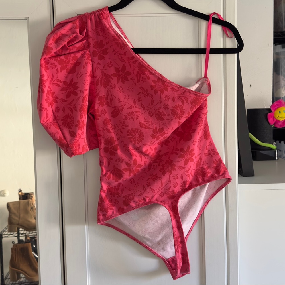 Free People Pink Floral One-Shoulder Bodysuit - Picture 9 of 10